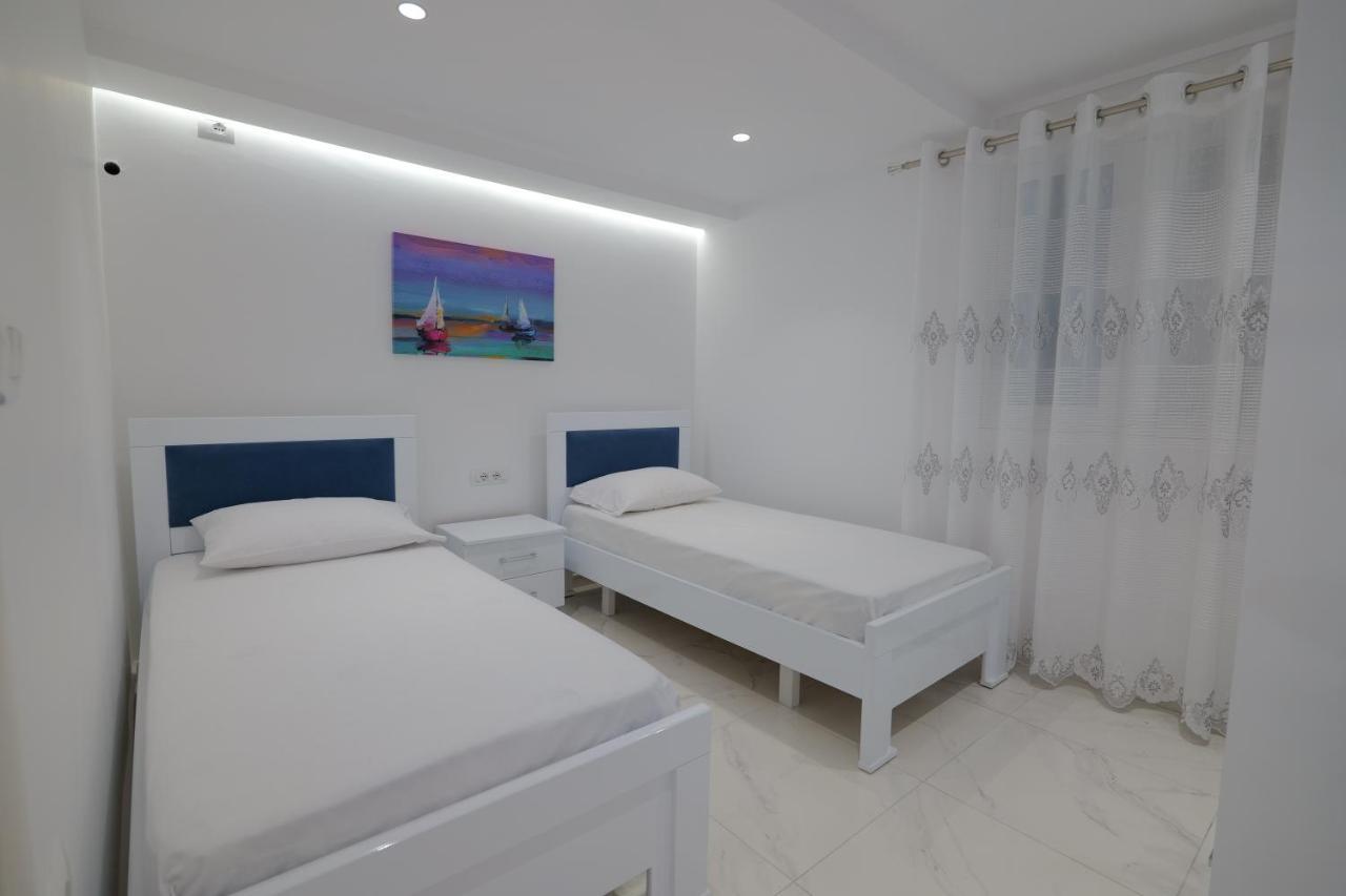 Twins Villa Sarandë Eksteriør billede